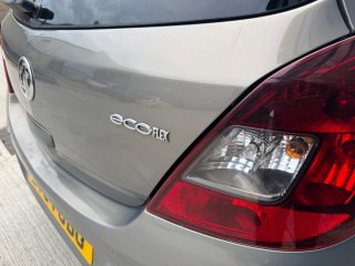 /photos/10831/70400cd8-ecce-d4de-12cd-e05a6de6513f_i320x240.jpg